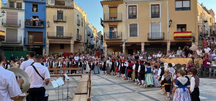 Fotos: El ball pla infantil i de fadrins de Sant Mateu
