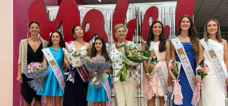 Nombramiento de las damas del club Mabel en su 50 aniversario