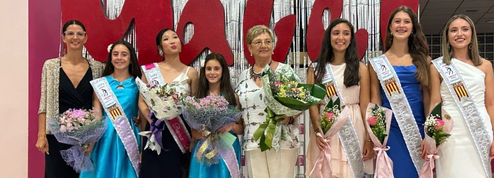 Nombramiento de las damas del club Mabel en su 50 aniversario