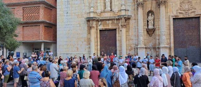 Alcalà de Xivert es concentra en solidaritat amb el Marroc per la tragèdia del terratrèmol
