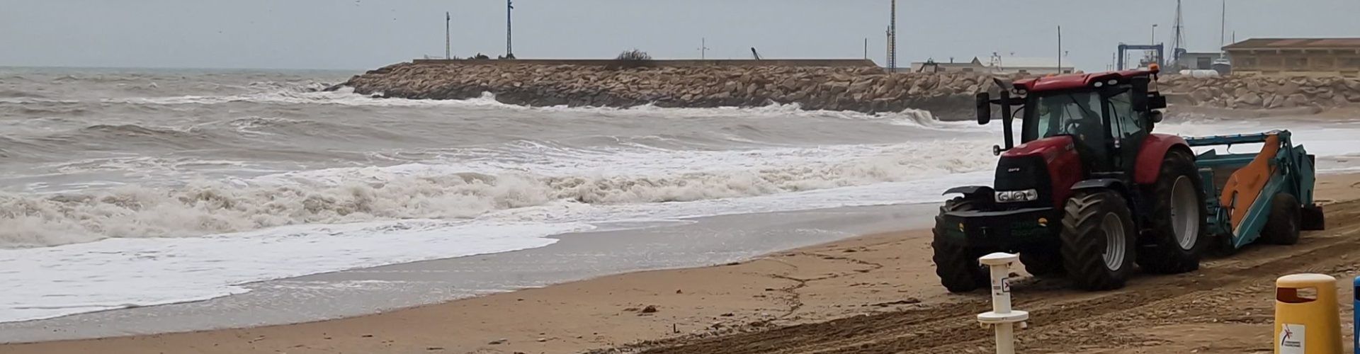 Vídeos i fotos: La platja del Fortí, després de la DANA