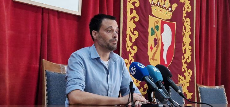 Roda de premsa de l’alcalde Guillem Alsina sobre el cas de la ferralla