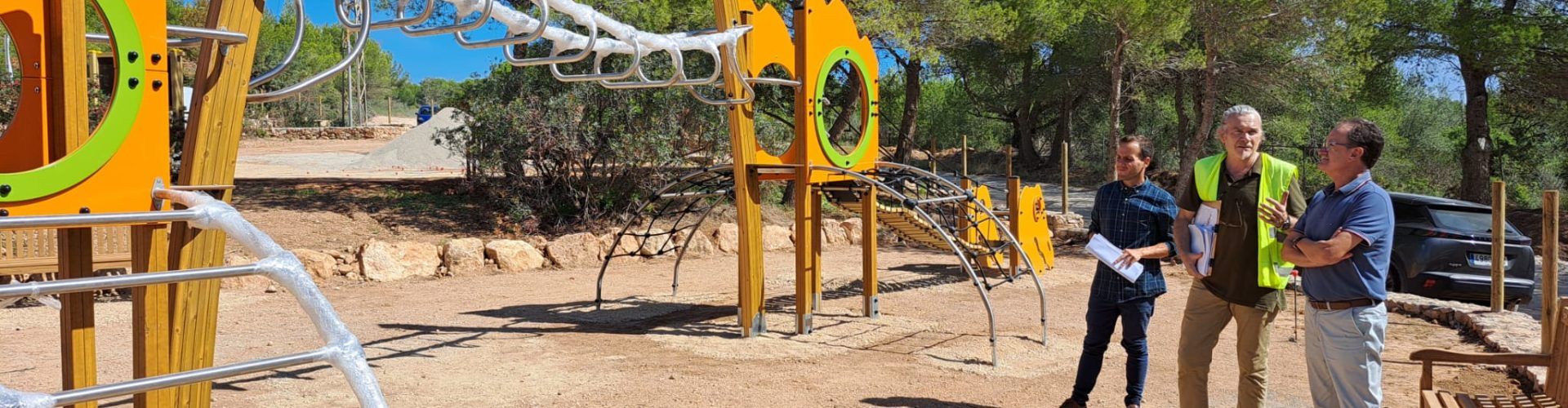 Avança la construcció i instal·lació de jocs de la zona lúdica a la Serra d’Irta
