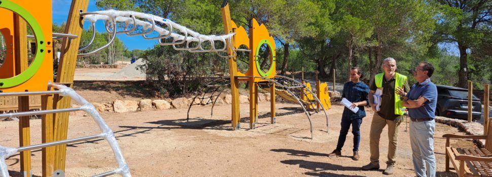 Avança la construcció i instal·lació de jocs de la zona lúdica a la Serra d’Irta