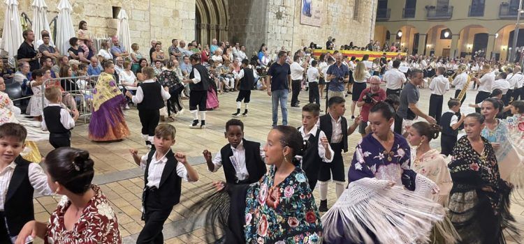 Ball de mantons juvenil a les festes d’Ulldecona