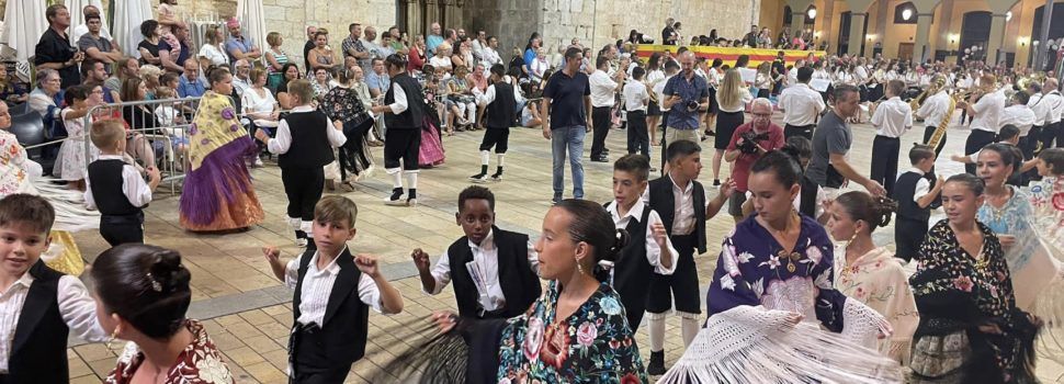 Ball de mantons juvenil a les festes d’Ulldecona