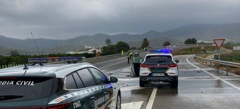 Patrullas de la Guardia Civil colaboran en el dispositivo de emergencia con motivo de la DANA