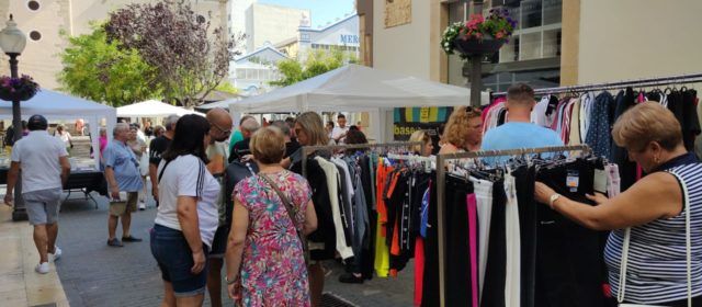 Botigues al carrer avui diumenge