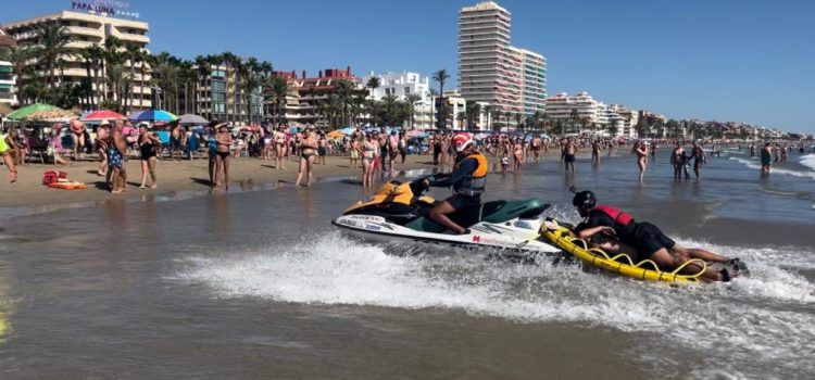 La Platja Nord de Peníscola acull un simulacre de rescat a la mar