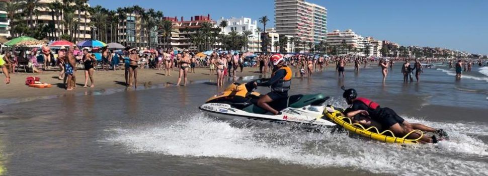 La Platja Nord de Peníscola acull un simulacre de rescat a la mar