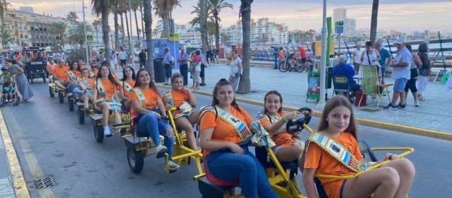 Peñíscola congrega a un millar de participantes en la bicicletada de Fiestas