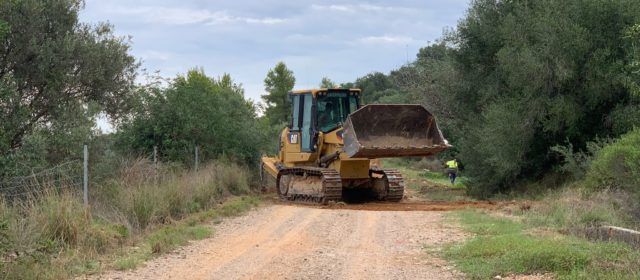 Arranquen a Santa Magdalena les obres de pavimentació del camí a Peníscola paral·lel a l’AP7