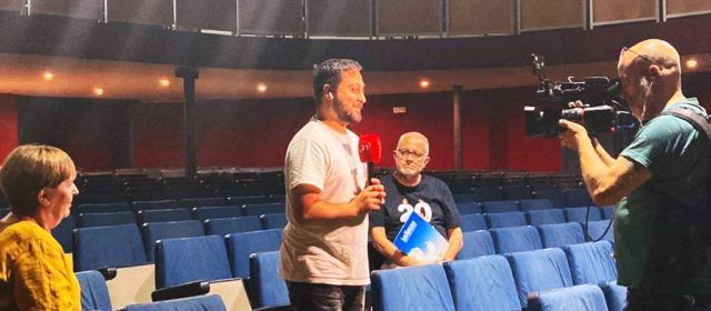 Directe a Canal 21 des del Teatre Orfeó Montsià per parlar de cultura a Ulldecona