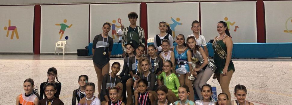 Vera Estupiñá e Iris Viana (Club de Patinaje de Vinaròs), en el trofeo mini de la Federación