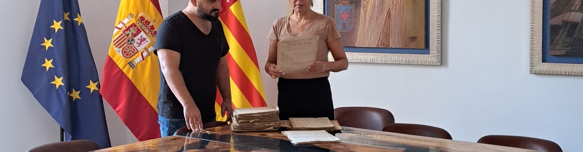 Canet Lo Roig digitaliza los documentos históricos del archivo del Ayuntamiento