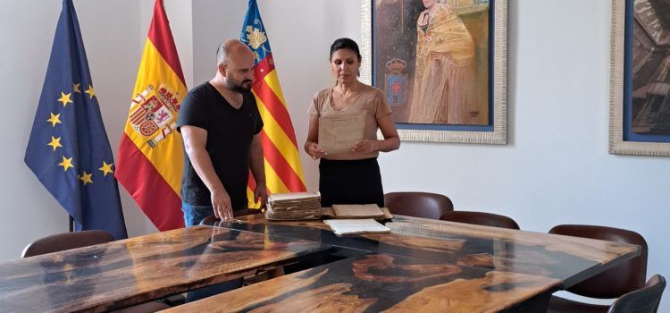 Canet Lo Roig digitaliza los documentos históricos del archivo del Ayuntamiento
