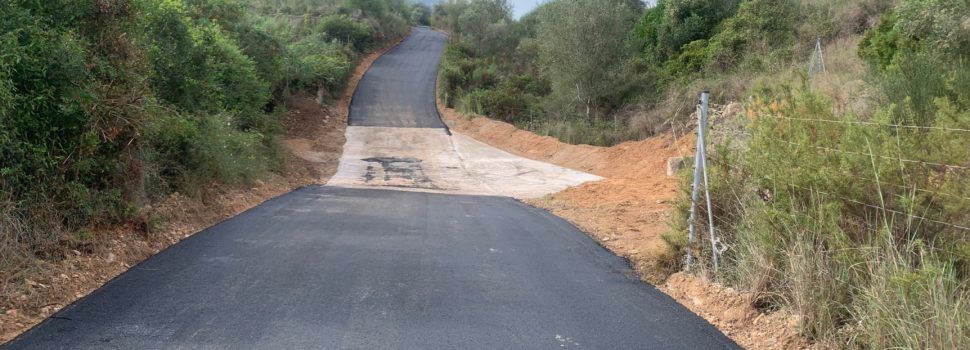 Finalitzen les obres de pavimentació del camí a Peníscola paral·lel a l’AP7 a Santa Magdalena