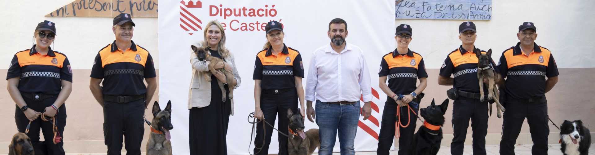La Diputació de Castelló duplica el nombre de gossos i guies de la Unitat Canina de Cerca i Rescat dels bombers