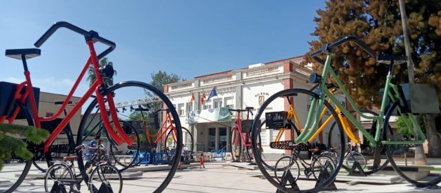 Bicicletes gegants a la Plana de l’Arc