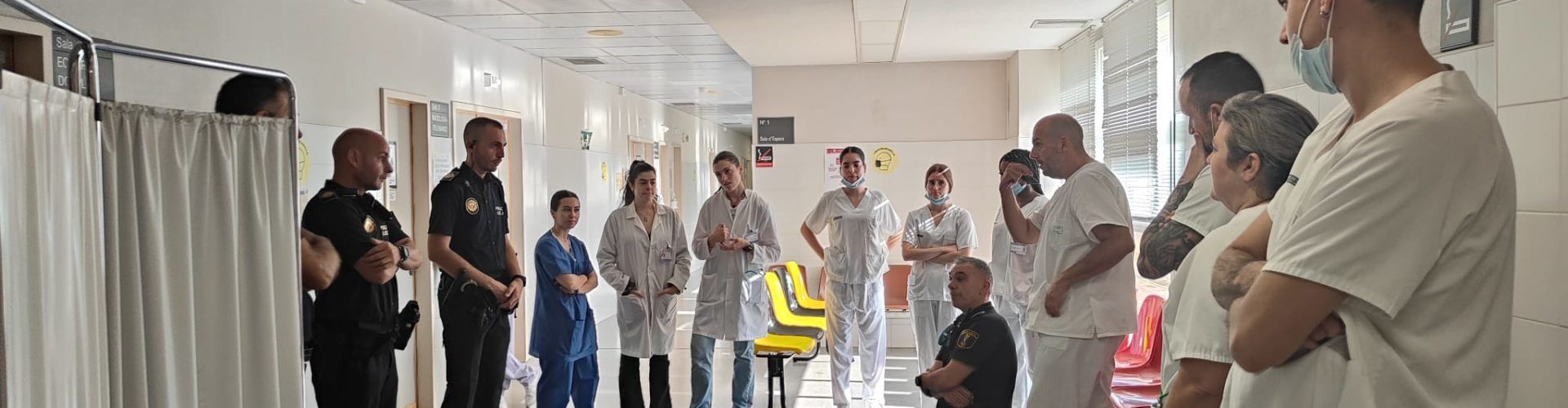 El Departament de Salut de Vinaròs participa en el dia mundial de la parada cardíaca amb un taller de formació sobre RCP
