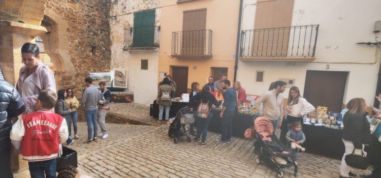 Alta participació en el Mercat de l’Avellana de Benassal