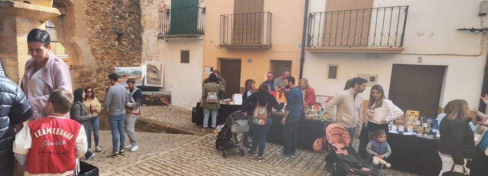 Alta participació en el Mercat de l’Avellana de Benassal
