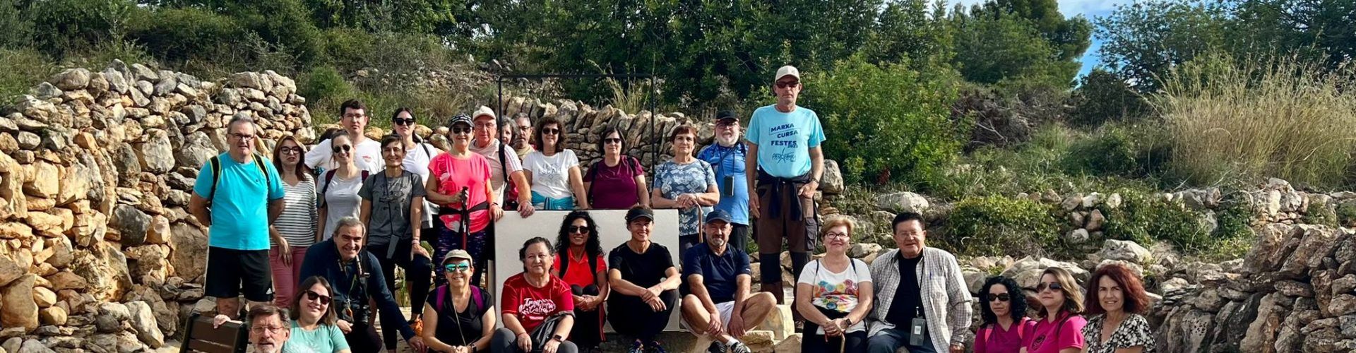 Prop de 30 persones participen a Càlig en “La ruta de l’aigua” organitzada per la Taula del Sénia