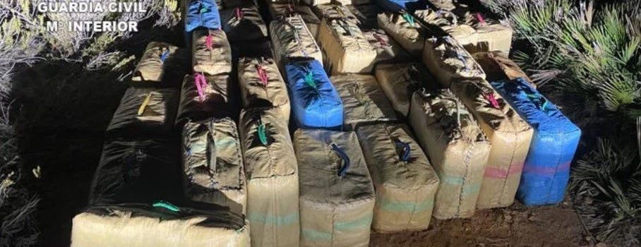 Localizado en Alcossebre un alijo de 3.400 Kilos de polen hachís