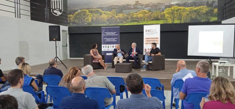L’Alt Maestrat fomenta la innovació digital en una jornada d’anàlisi del territori