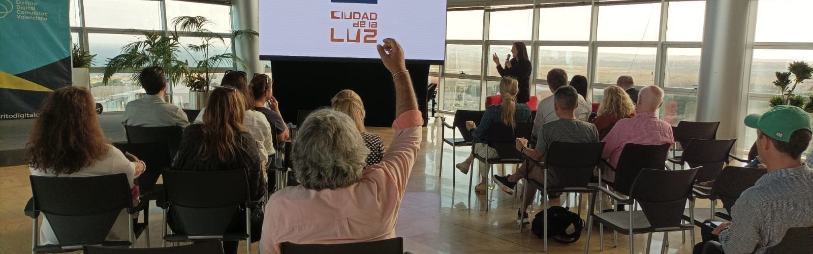 Peníscola es ven com a ciutat plató a localitzadors i productors americans i britànics a la Ciutat de la Llum