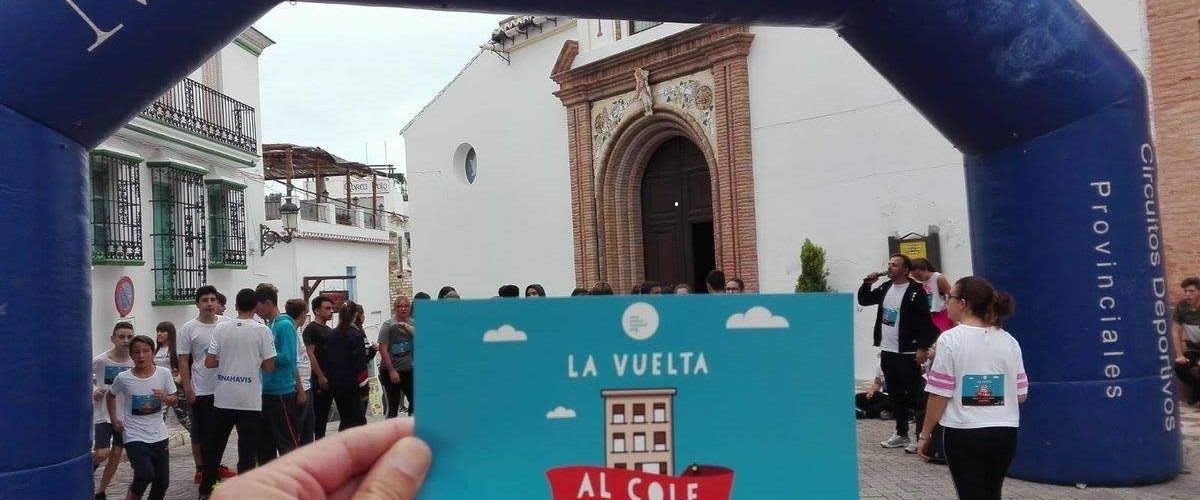 Els alumnes del col·legi CEIP Alberto Selma corren per a acabar amb la leucèmia infantil