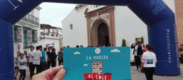 Els alumnes del col·legi CEIP Alberto Selma corren per a acabar amb la leucèmia infantil