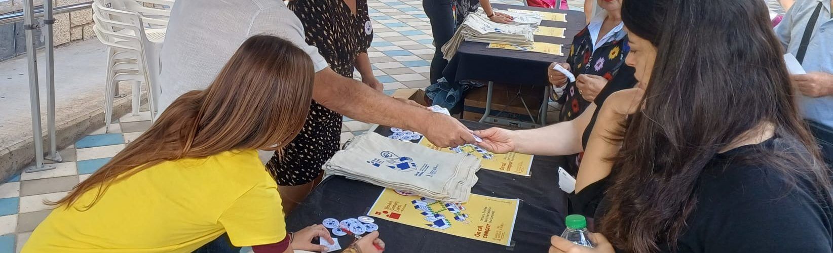 L’Ajuntament de Benicarló celebra el Dia del Comerç Local al Mercat Central