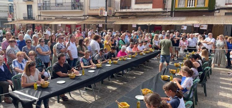 La IX Fira de la Tomata de Penjar d’Alcalà de Xivert es tanca amb èxit de venda de producte i assistència