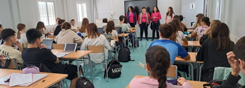 El taller d’ocupació ‘Dinamízate’ pregunta la joventut sobre el seu temps lliure