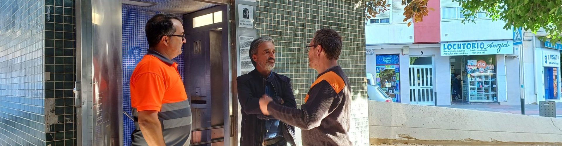 El lavabo públic de la plaça Constitució torna a estar en funcionament
