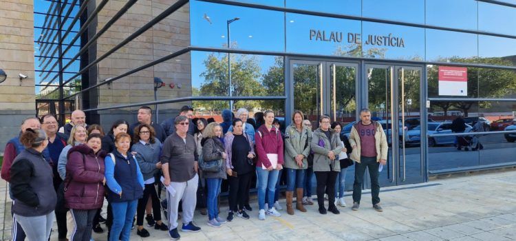 Desahucio en Peñíscola: “Nos han dicho que debemos esperar, pero no nos fiamos”
