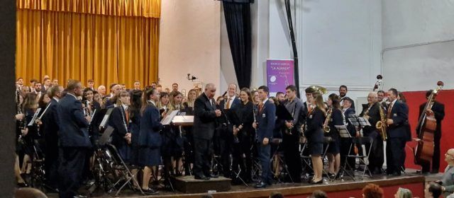 Vídeos i fotos del concert de Santa Cecília de l’orquestra i la banda simfònica de La Alianza