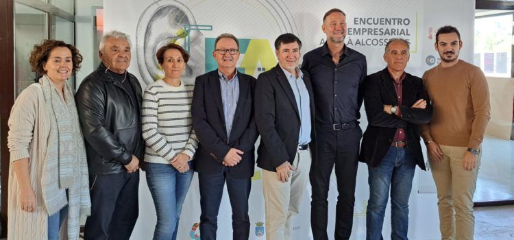 La II Trobada Empresarial d’Alcalà-Alcossebre debat sobre els reptes del comerç local