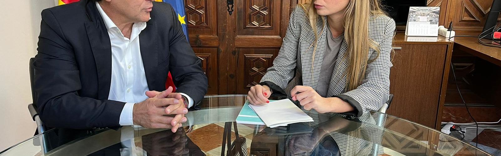 Anglés (PP) tanca amb Administració Local la provisió temporal de la plaça de secretari a Càlig