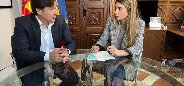 Anglés (PP) tanca amb Administració Local la provisió temporal de la plaça de secretari a Càlig