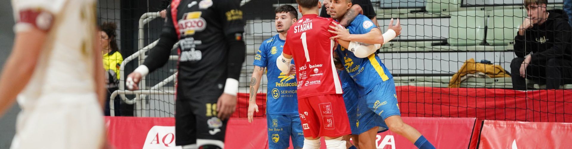El Servigroup Peñíscola logra ante ElPozo Murcia otro punto de oro en el último minuto (4-4)