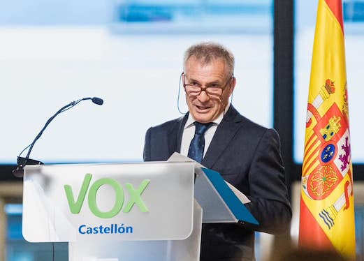 Fornés (VOX) critica la subida de sueldo del Gobierno del PP y BG en Benicarló en plena crisis económica