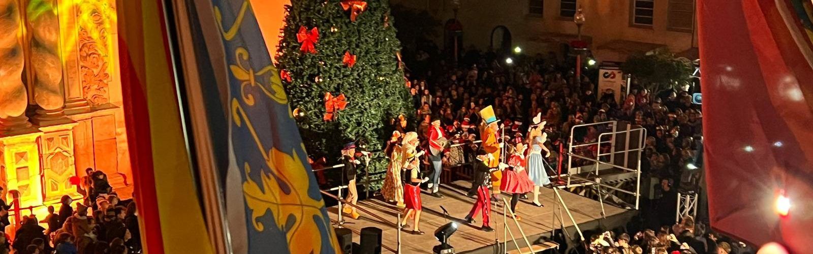 Vídeos i fotos de l’encesa dels llums de Nadal a Vinaròs