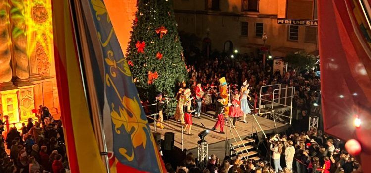 Vídeos i fotos de l’encesa dels llums de Nadal a Vinaròs