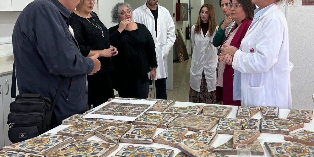 La Diputació de Castelló restaura els taulells del Palau dels Vallterra de Càlig