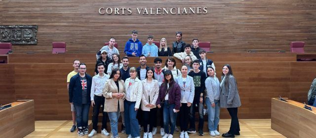 Visita a les Corts Valencianes i la Fira de València d’alumnat de l’IES Joan Coromines