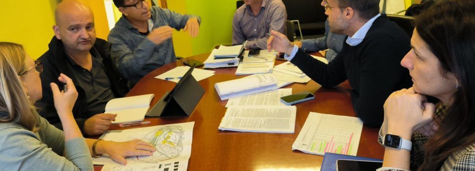 Peñíscola avanza en el proyecto de mejora del entorno comercial de su Casco Antiguo