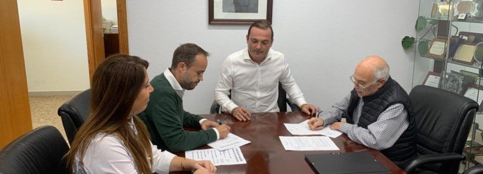 Peñíscola convenia con el párroco el mantenimiento de las campanas de la Ermitana y la Iglesia de Santa María