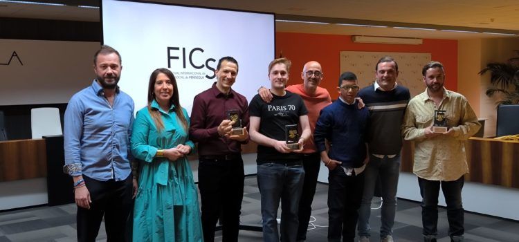 Peñíscola premia el cortometraje “París 70” de Dani Feixas y su particular homenaje a los cuidadores de personas dependientes